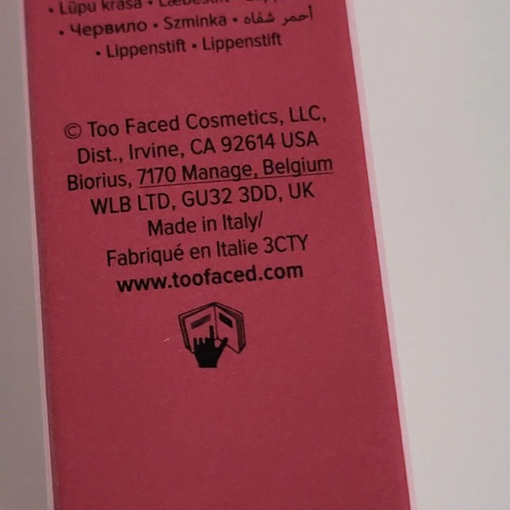 Too faced Lip Injection Liquid lipstick in Big Lip Energy